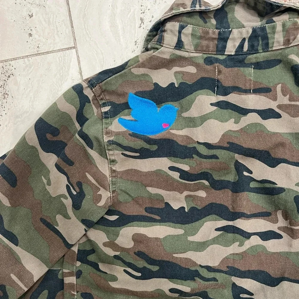 Peek Girl’s Camouflage Button Down Shirt Embroidered Bird Heart - Picture 8 of 10